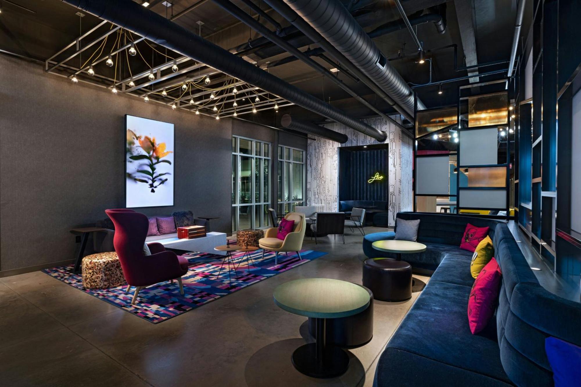 Отель Aloft Austin Southwest Экстерьер фото